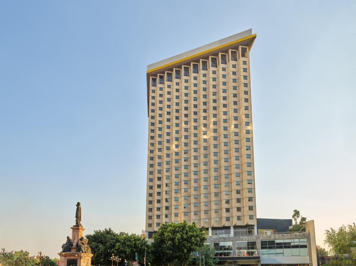 เฟียสตา อเมริกานา เรฟอร์มา Hotel เม็กซิโกซิตี้ ภายนอก รูปภาพ The hotel in 2014