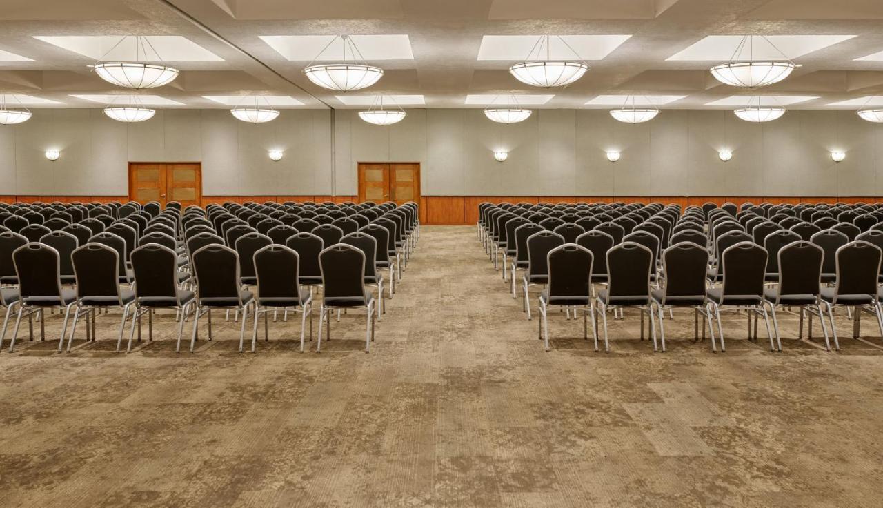 เฟียสตา อเมริกานา เรฟอร์มา Hotel เม็กซิโกซิตี้ ภายนอก รูปภาพ The ballroom at the Hilton San Francisco