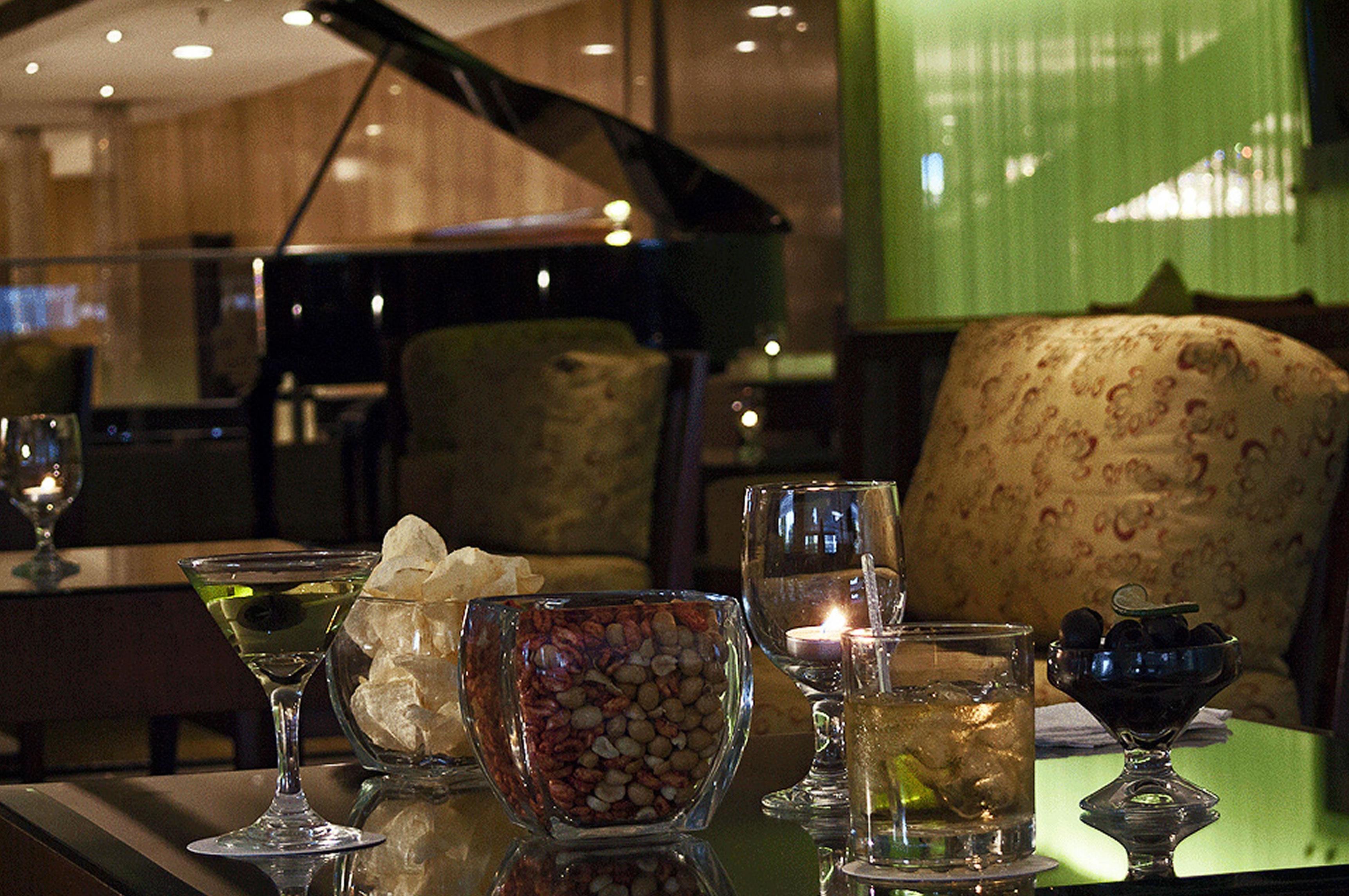 เฟียสตา อเมริกานา เรฟอร์มา Hotel เม็กซิโกซิตี้ ภายนอก รูปภาพ The piano bar at the hotel